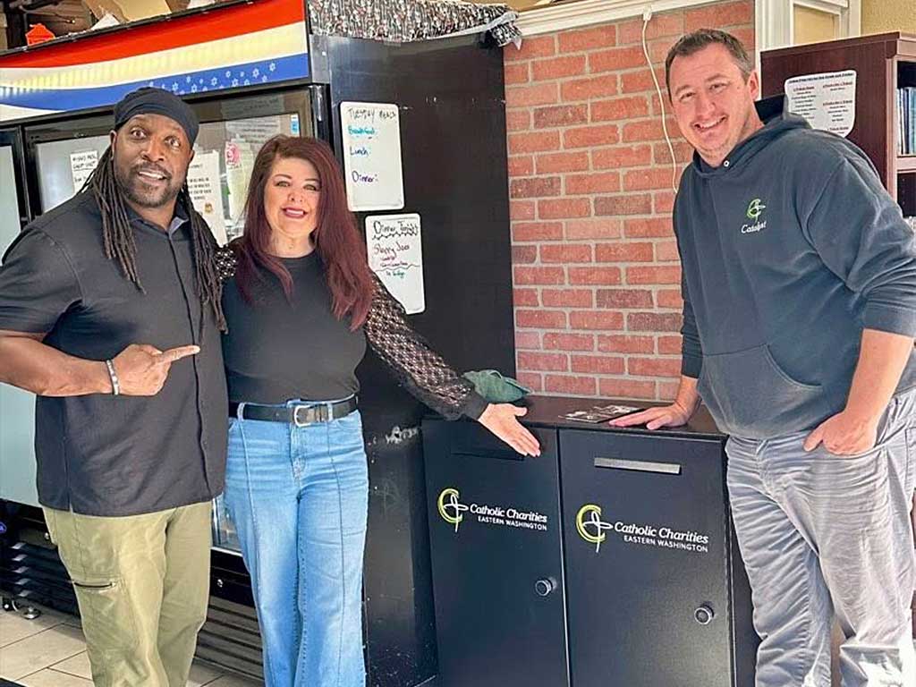 First R|R Smart Locker to Catholic Charities
